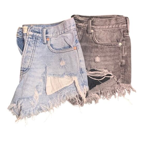 We the Free 2PR Loving Good Vibrations Distressed Denim Shorts sz 26 - Picture 3 of 11